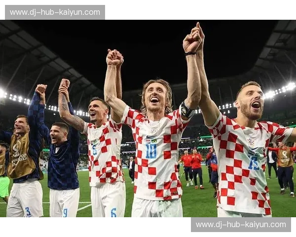永不凋谢的格子军团：当克罗地亚vs全世界，这场“硬骨头”的浪漫你懂吗？
